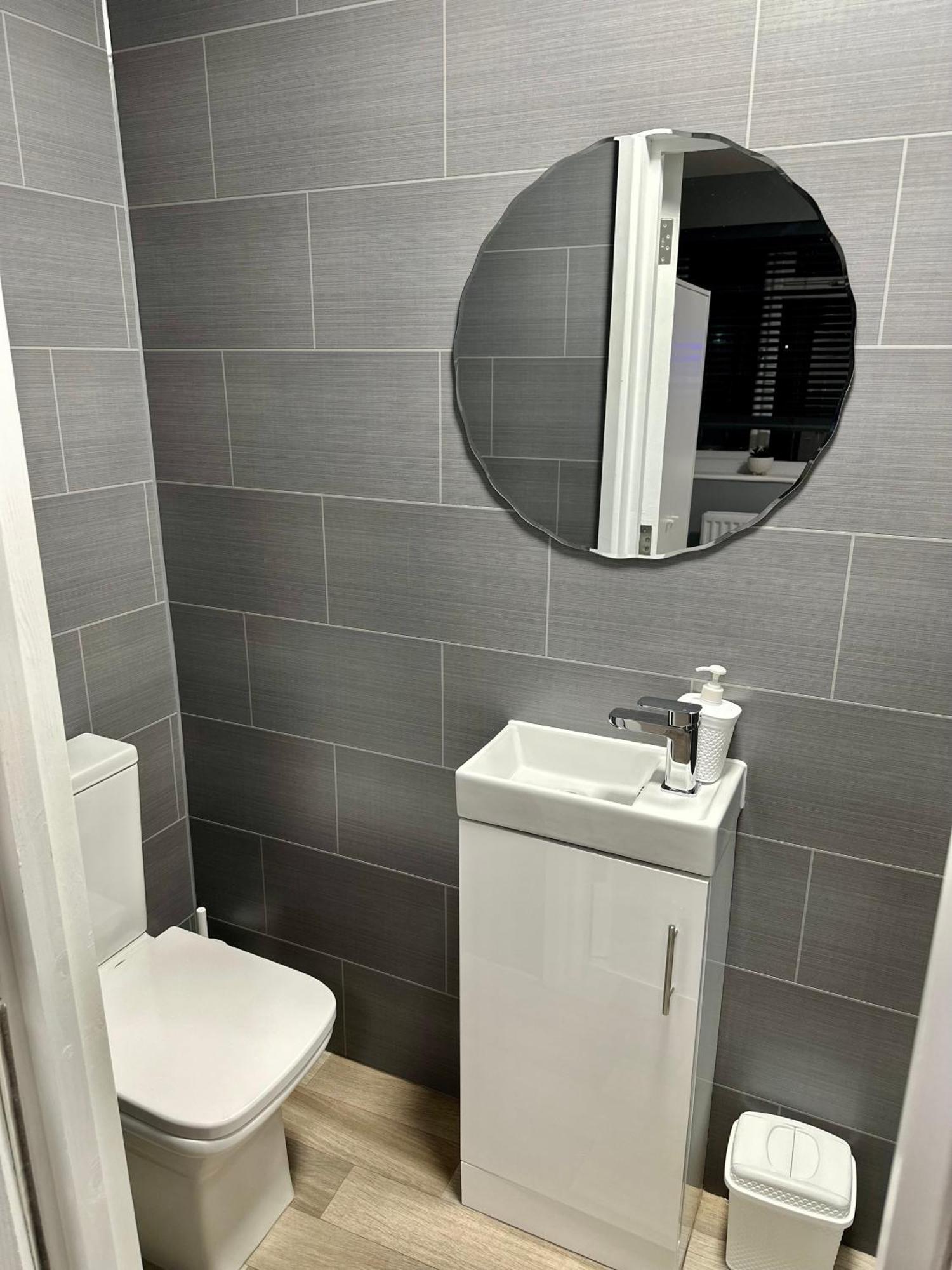 Cosy Ensuite Double Room, Near Heathrow Airport Northolt  外观 照片