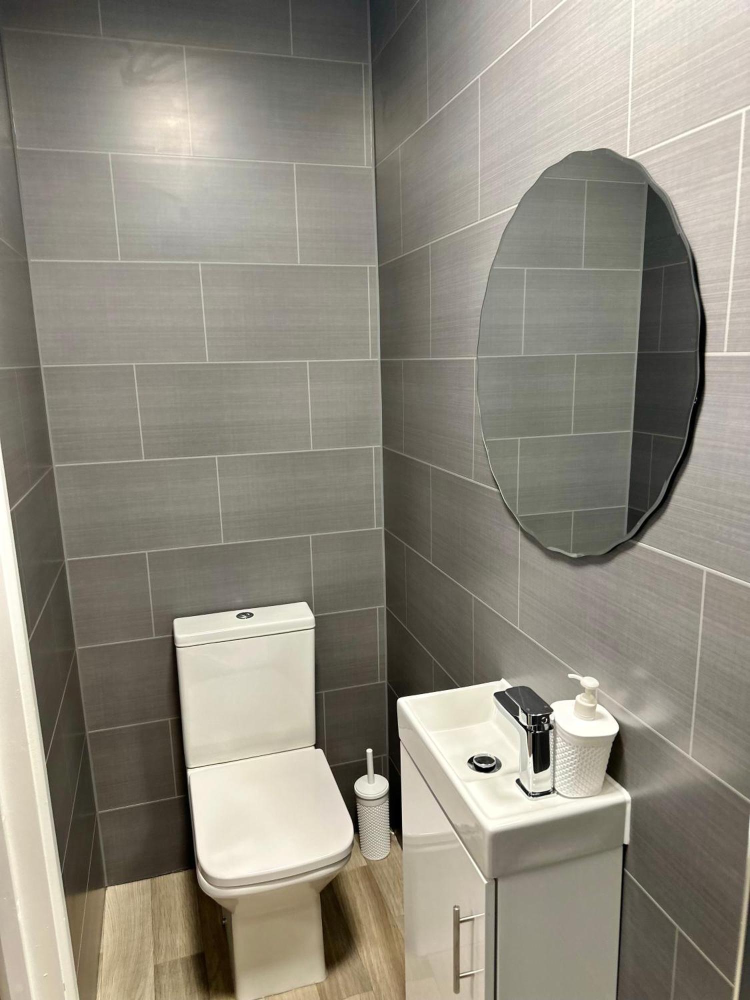 Cosy Ensuite Double Room, Near Heathrow Airport Northolt  外观 照片